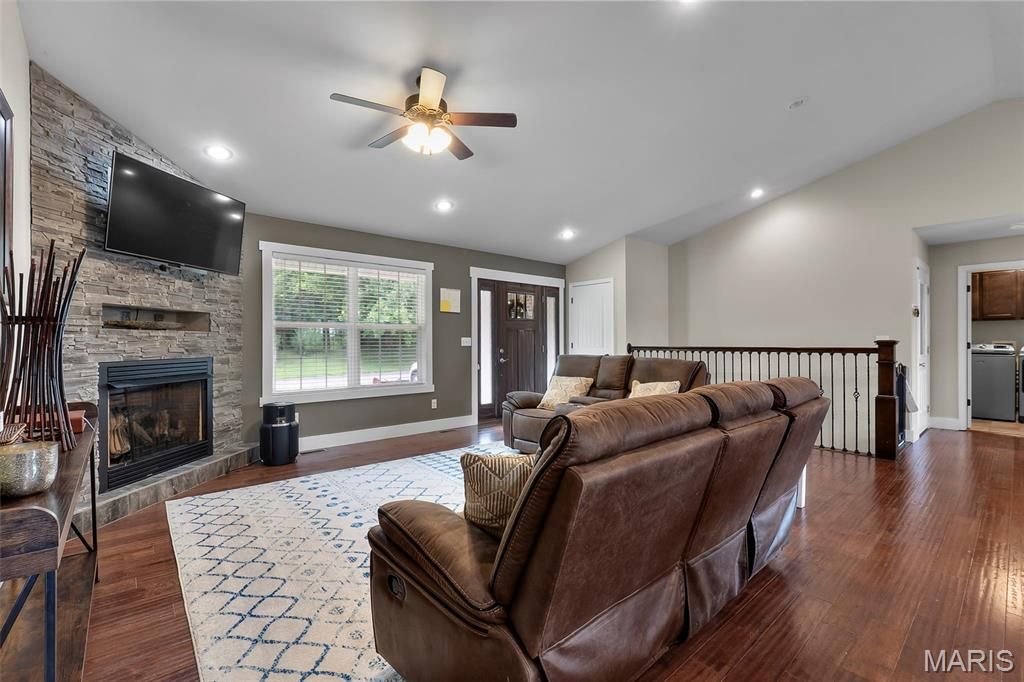 Image 29 of property listing at 100 Stull Drive, Benton, MO 63736