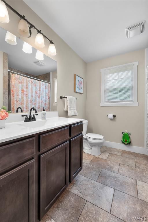 Image 32 of property listing at 100 Stull Drive, Benton, MO 63736