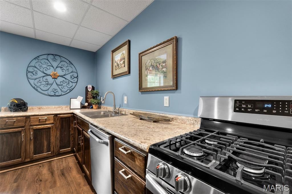 Image 40 of property listing at 100 Stull Drive, Benton, MO 63736