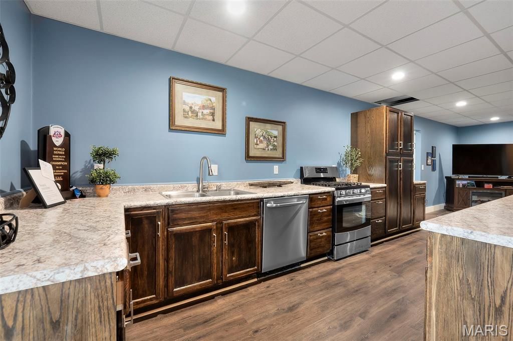 Image 41 of property listing at 100 Stull Drive, Benton, MO 63736