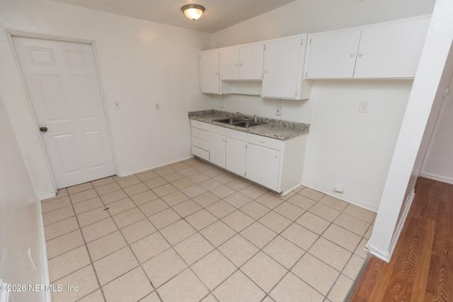 5601 PANSY Lane, Jacksonville, FL 32209