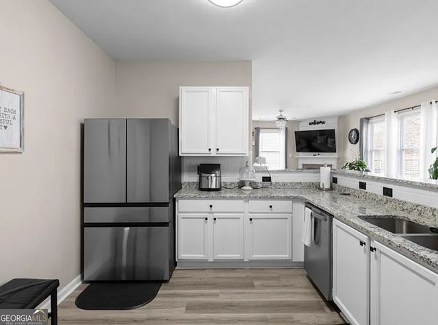 7404 Blue Jay Way, Union City, GA 30291