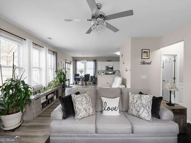 7404 Blue Jay Way, Union City, GA 30291