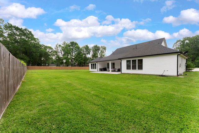 10 Double Creek Court, Willis, TX 77378