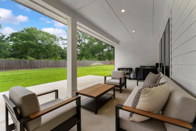 10 Double Creek Court, Willis, TX 77378
