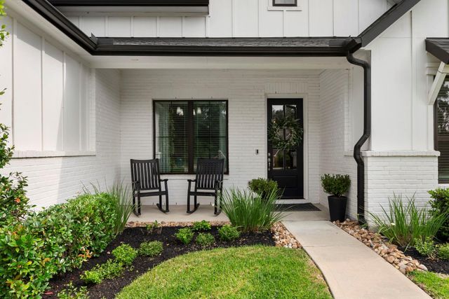 10 Double Creek Court, Willis, TX 77378
