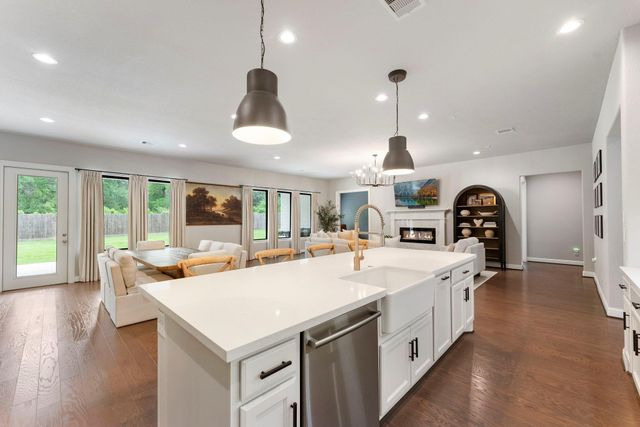 10 Double Creek Court, Willis, TX 77378