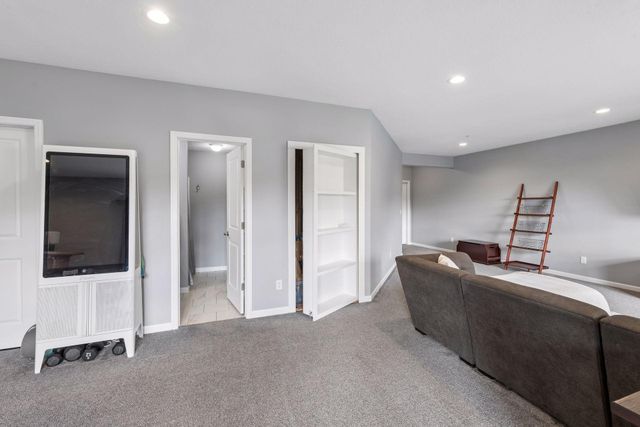 1238 Vernon Drive, Carver, MN 55315