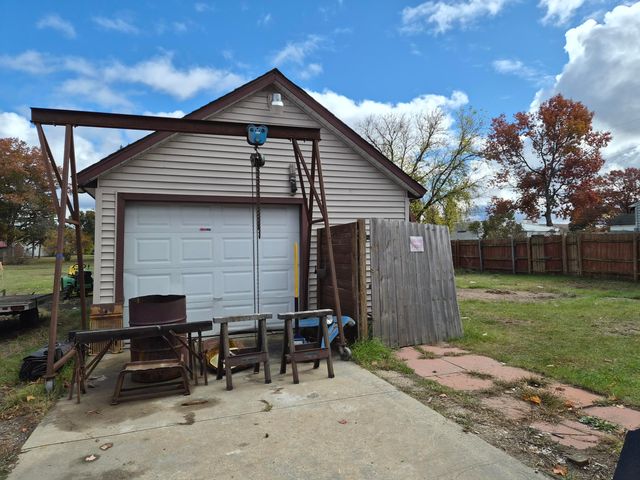 109 State Street, Grayling, MI 49738