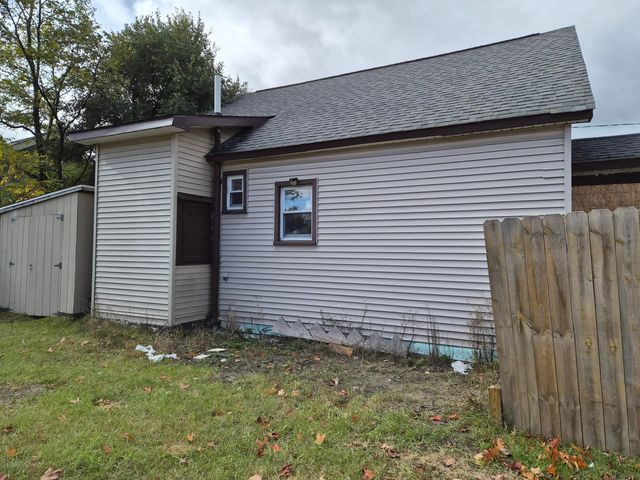 109 State Street, Grayling, MI 49738