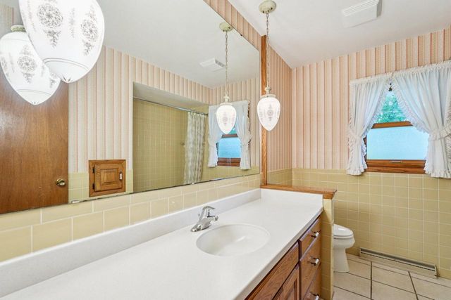 920 5th AVENUE, Grafton, WI 53024