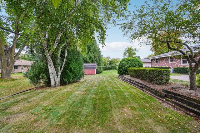 920 5th AVENUE, Grafton, WI 53024