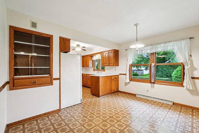 920 5th AVENUE, Grafton, WI 53024