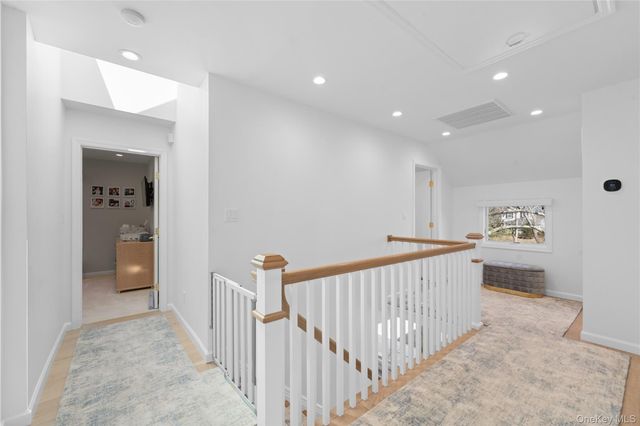 930 Smith Lane, Hewlett Neck, NY 11598