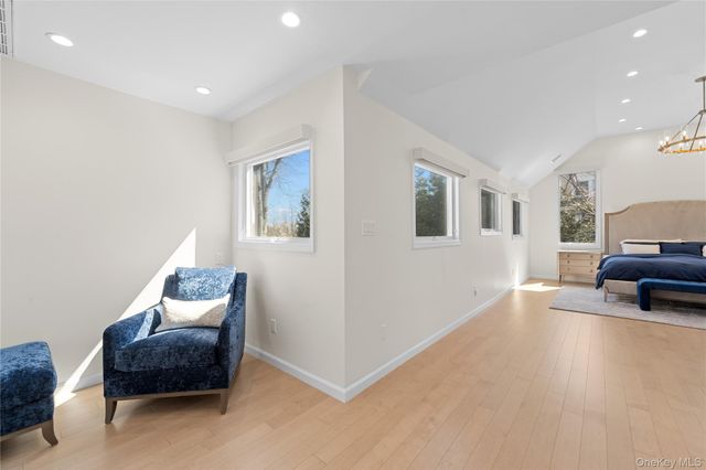 930 Smith Lane, Hewlett Neck, NY 11598