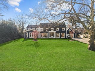 930 Smith Lane, Hewlett Neck, NY 11598