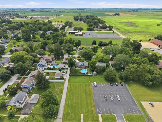 513 N West Street, Peotone, IL 60468