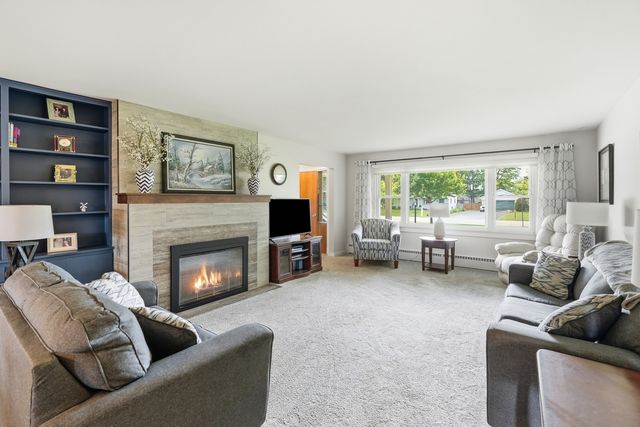 513 N West Street, Peotone, IL 60468