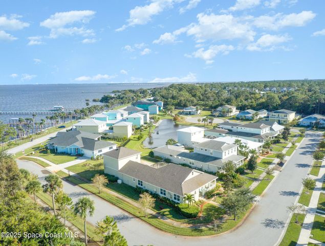 19 Lagoon Way, Titusville, FL 32780