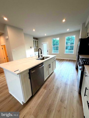 27 FOXWOOD DR, Hainesport, NJ 08036