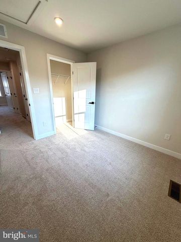 27 FOXWOOD DR, Hainesport, NJ 08036