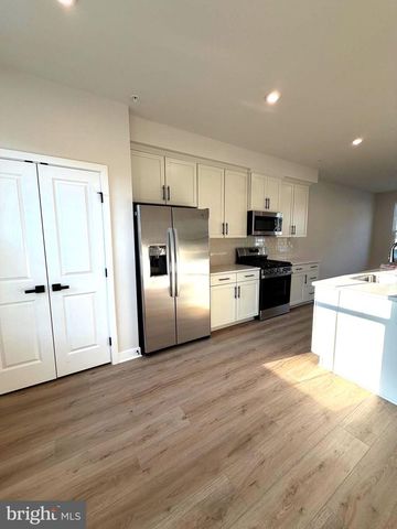 27 FOXWOOD DR, Hainesport, NJ 08036