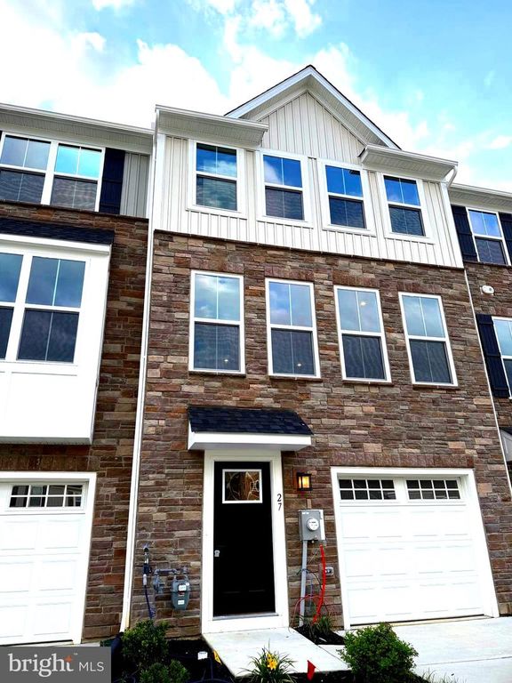 27 FOXWOOD DR, Hainesport, NJ 08036
