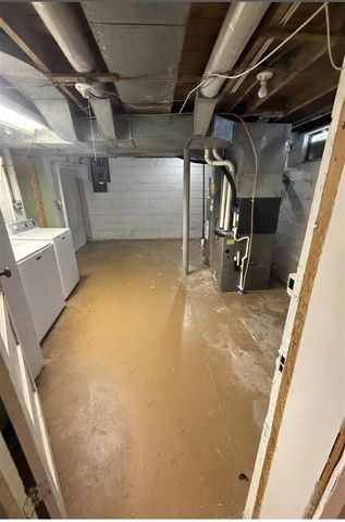 98 Allene, Battle Creek, MI 49037