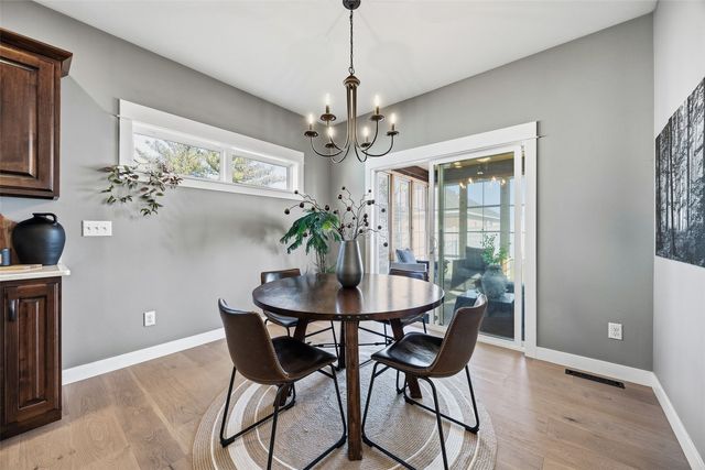 50 Ridgewood Drive, Hiawatha, IA 52233