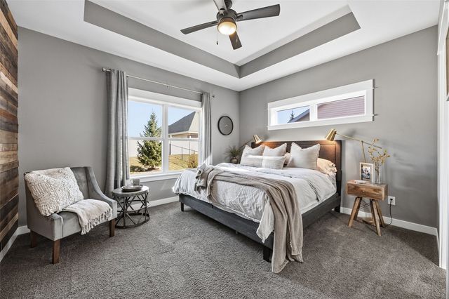 50 Ridgewood Drive, Hiawatha, IA 52233