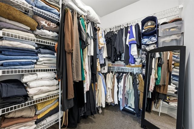 50 Ridgewood Drive, Hiawatha, IA 52233