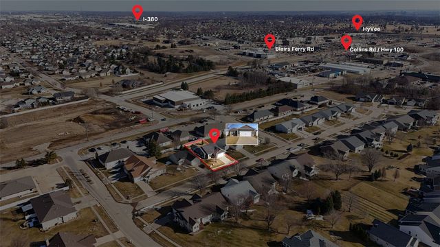 50 Ridgewood Drive, Hiawatha, IA 52233