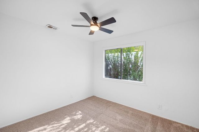 8000 37th Ave, Sacramento, CA 95824