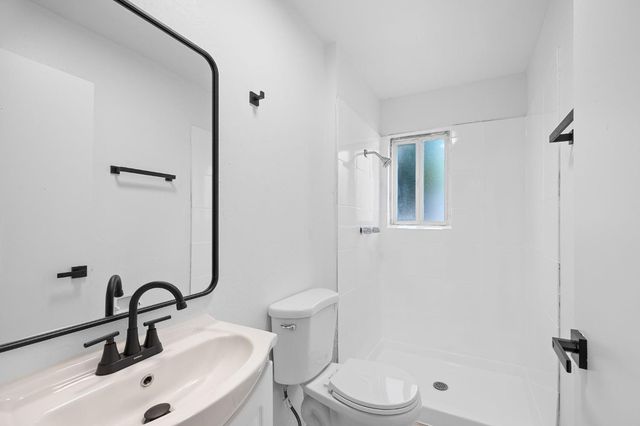 8000 37th Ave, Sacramento, CA 95824