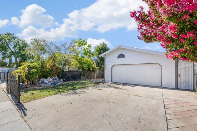 8000 37th Ave, Sacramento, CA 95824