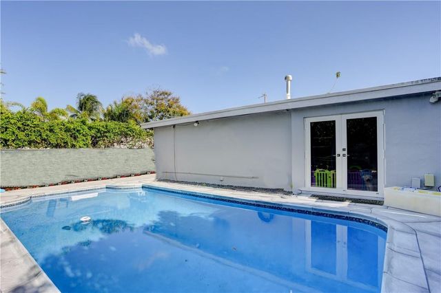970 SW 3RD Avenue, Pompano Beach, FL 33060