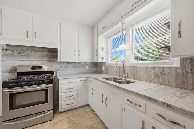 5406 Vicki Street, Haltom City, TX 76117