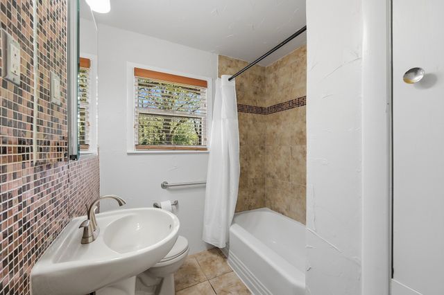 5406 Vicki Street, Haltom City, TX 76117