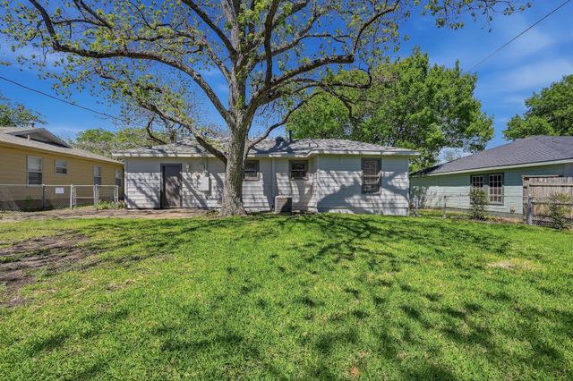 5406 Vicki Street, Haltom City, TX 76117
