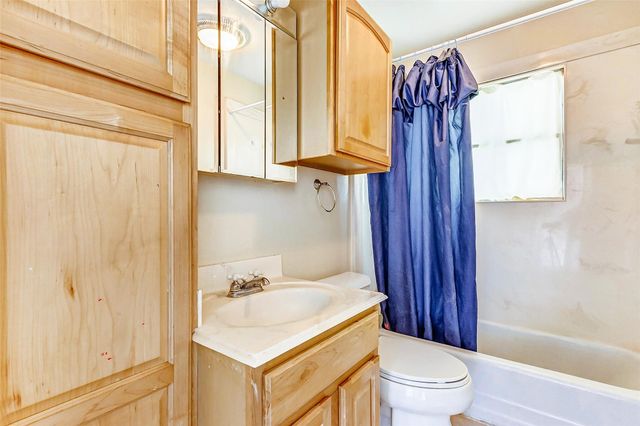 126 Margie Lane, Houston, TX 77037