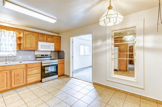 126 Margie Lane, Houston, TX 77037