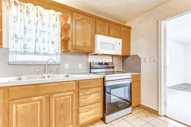 126 Margie Lane, Houston, TX 77037