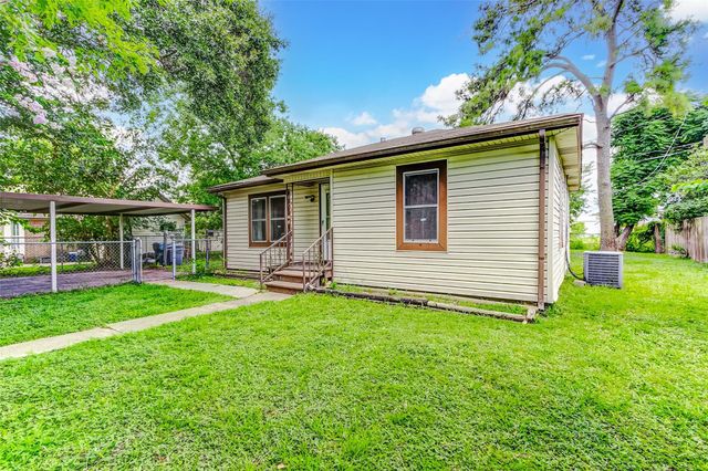 126 Margie Lane, Houston, TX 77037