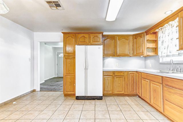 126 Margie Lane, Houston, TX 77037