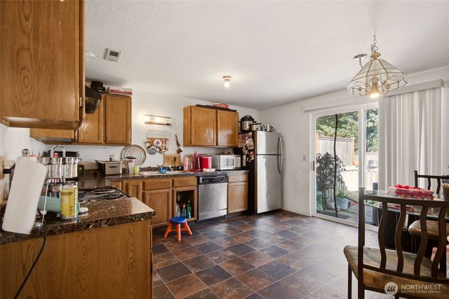 10010 15th Avenue Ct E, Tacoma, WA 98445