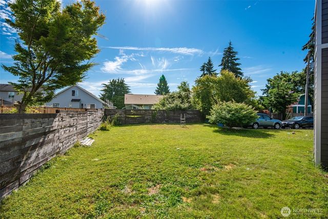 10010 15th Avenue Ct E, Tacoma, WA 98445