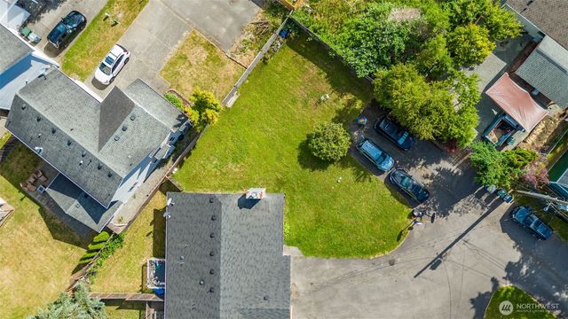 10010 15th Avenue Ct E, Tacoma, WA 98445