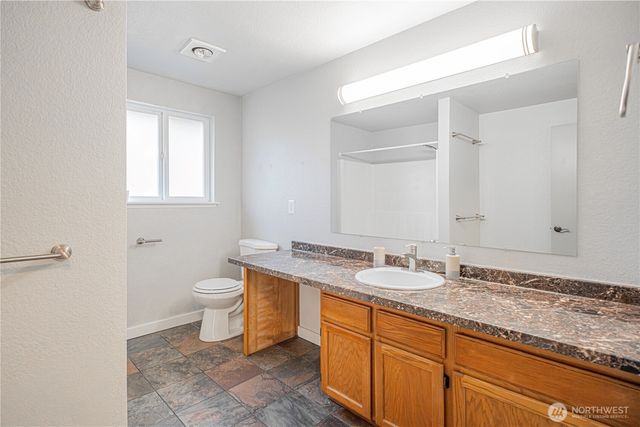 10010 15th Avenue Ct E, Tacoma, WA 98445