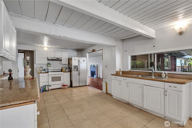 8522 29th Street W, University Place, WA 98466