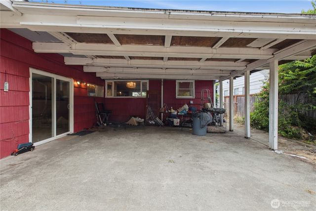 8522 29th Street W, University Place, WA 98466